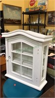 Wall or table top display cabinet with