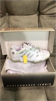 Wilson size 7 women's tennis shoes, new in the