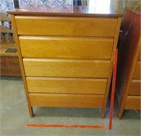 vintage 5-drawer maple chest (1of2)