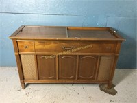 Vintage Magnavox Stereo Cabinet