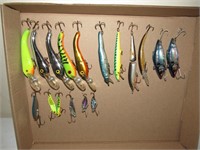 17 assorted lures (17X)