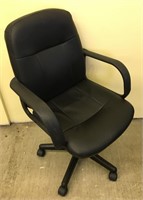 CLEAN ADJUSTABLE COMPUTER CHAIR