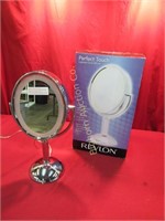 New Revlon Lighted Oval Mirror 3 Levels of Light