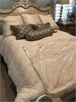 Queen Size Bedding with Decorative Pillows