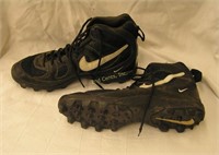 Size 12 Men's Nike Baseball Cleats