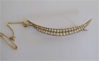 Antique Australian 9ct gold seed pearl brooch