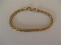 10kt yellow gold bracelet 9.39gms