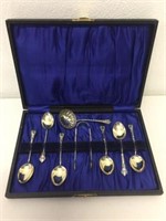 Cased set silver gilt teaspoons with