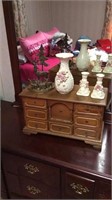 Large jewelry box with no knobs