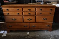 Wood Dresser with 8 Drawers