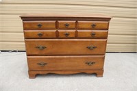 Wood Dresser/Chest of Drawers