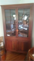 Corner cabinet with upper glass doors 81x47x19