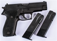 Gun Sig Sauer P226 Semi Auto Pistol in 9MM