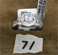 18K white gold diamond unity ring, weight of diamo