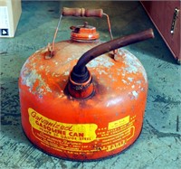 Eagle Red 2 1/2 Gallon Galvanized Gas Can