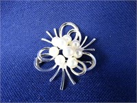 Vintage Authentic Pearl & Sterling Silver Brooch