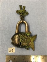 3 1/2" fish shape padlock with keys   (a 7)