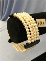 4 strand pearl bracelet with onyx accents    (11)