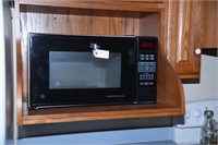 Lot #35 GE Dual Wave microwave