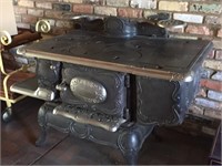 Classic Universal Iron Stove - Vintage