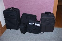 Lot #33 Luggage lot to include; (+/-5pcs) of