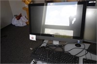 DELL COMPUTER MONITOR AND KEYBOARD MOUSE
