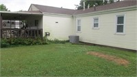 3 BEDROOM, 2 BATH HOME ON EDGE OF TOWN