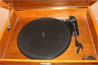 Thomas Museum Series Record Player, AM/FM, Cassette