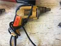 DeWalt DW272 VSR Drywall Screw Gun