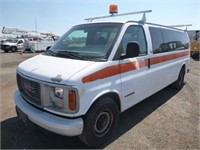 2000 GMC Savana 3500 Utility Van