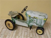 Vintage John Deere Tractor Pedal Car.
