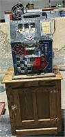 Vintage quarter slot machine Mills Novelty Co.