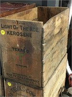 Texaco light of the age kerosene wooden box