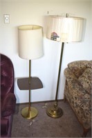 2 VINTAGE FLOOR LAMPS !! LR