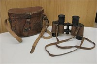 WWII US Army Signal Corps Binoculars Leather Case