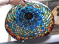 BEAUTIFUL STAINED GLASS TIFFANY STYLE LAMP