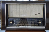Vintage Blaupunkt Granada Tube Radio