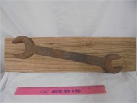 Wrench/Wooden Decor