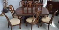 Dining Table 2 Leafs & 8 Padded Chairs