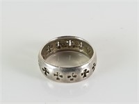 STERLING SILVER CROSS BAND RING