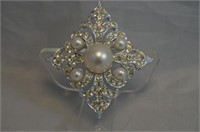 Sarah Coventry Rhinestone and Pearl Brooch