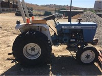 1980 Ford 1700 Tractor