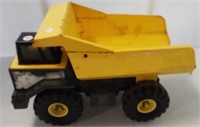 Tonka metal dump truck. Measures 10.5" tall x