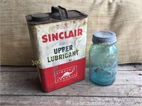 Vintage one gallon Sinclair lubricant can