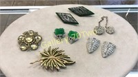 Selection of vintage Art Deco crystal clips,