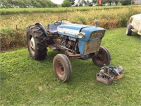 Ford 3000 w/ Clamshell Fenders