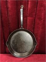Vintage GSW No9 Cast Iron Fry Pan