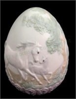 1995 Lladro Porcelain Egg With Horse Scene