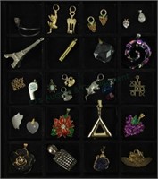 Assorted Fashion Jewelry Pendants