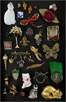 Assorted Fashion Jewelry Brooches, Pins